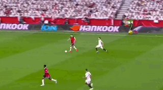 娱乐平台-【欧联杯】曼联送大礼，安-奈西里双响，塞维3比0